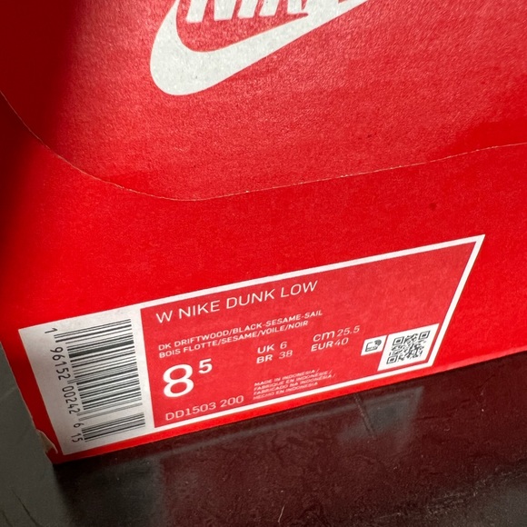 Nike Dunk Low - Picture 7 of 7